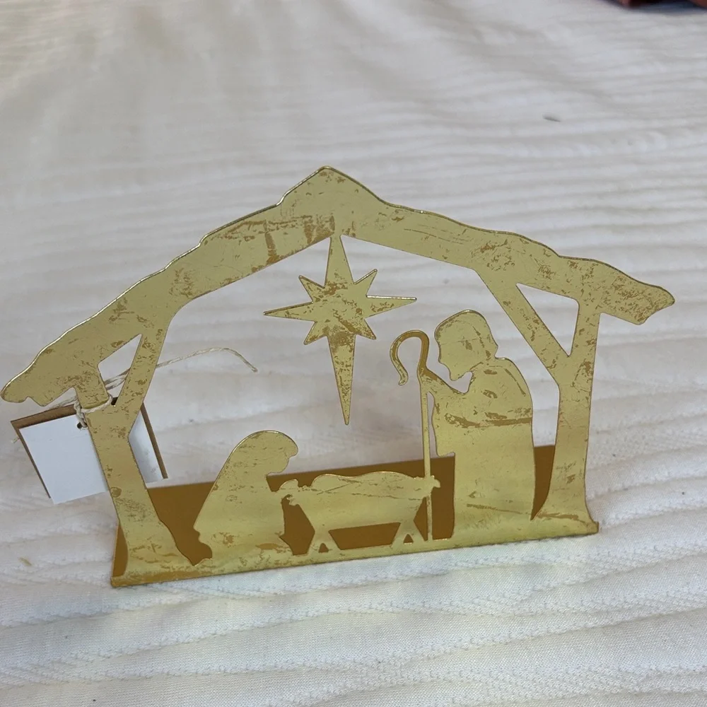 Mud Pie Metallic Gold Nativity Scene Shelf Sitter NWT Retails for $22.50